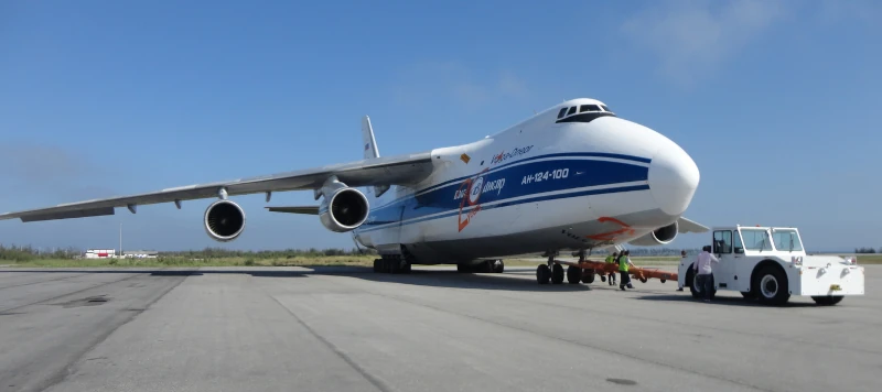 Un Antonov An-124 en Cabo Fro.